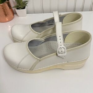 Dansko White womens nursing clogs US 7.5 - 8 / 38